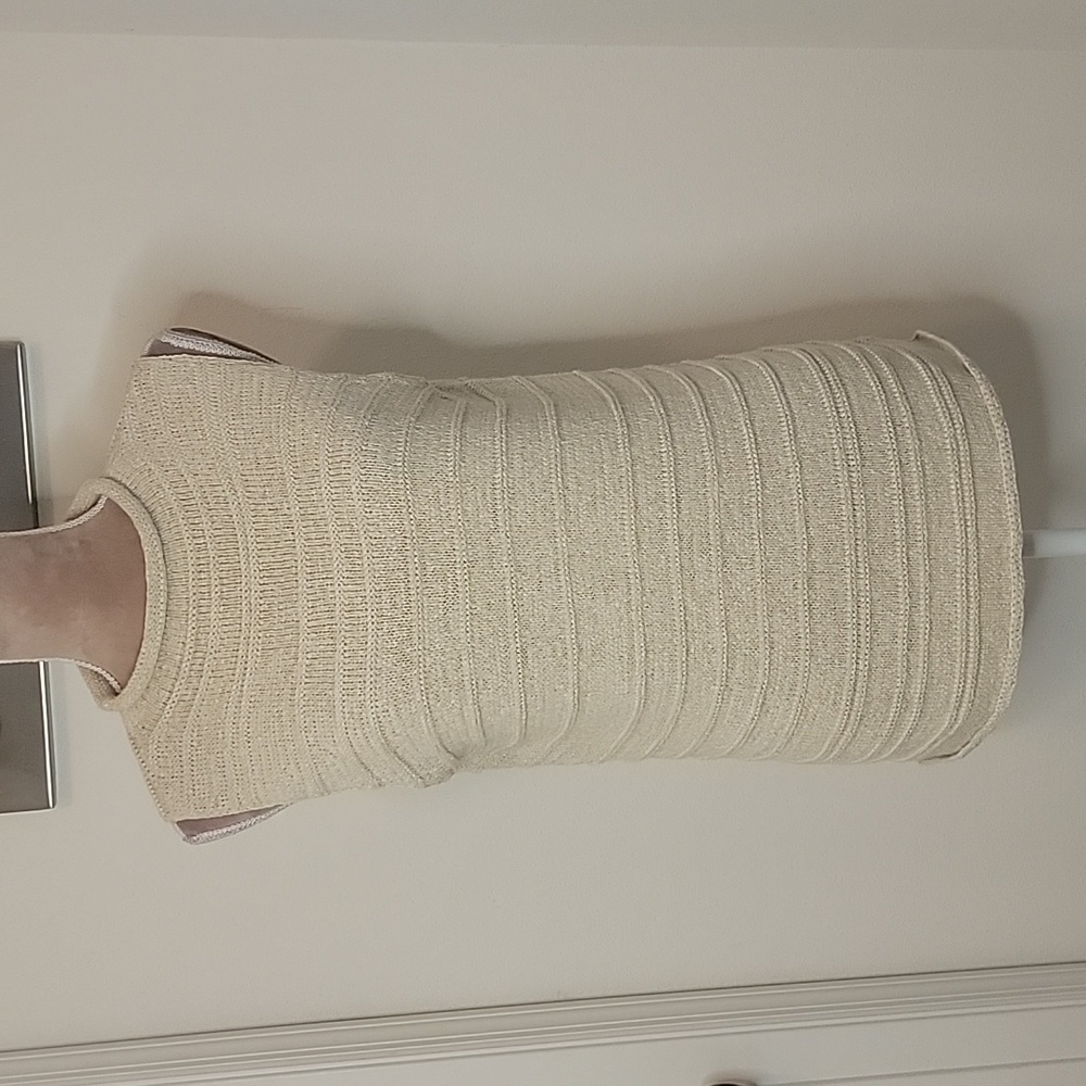 Chicos, Cream Colored Knit Sleeveless Top. Rolled Collar, Size 2 (L)